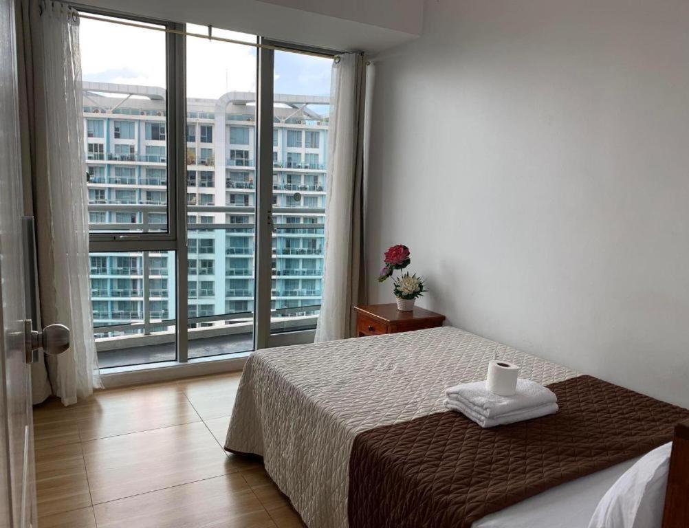 Azure C7 Balcony, Wifi, Near Mall Airport Manila Luaran gambar
