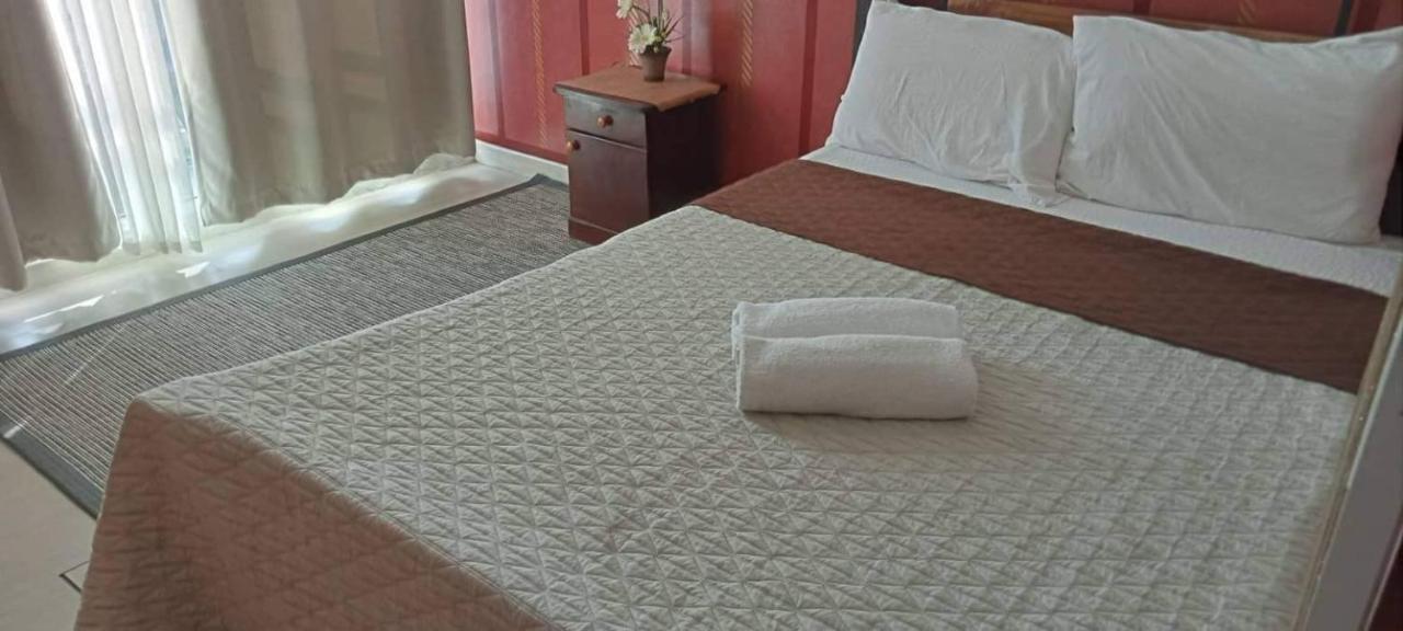 Azure C7 Balcony, Wifi, Near Mall Airport Manila Luaran gambar