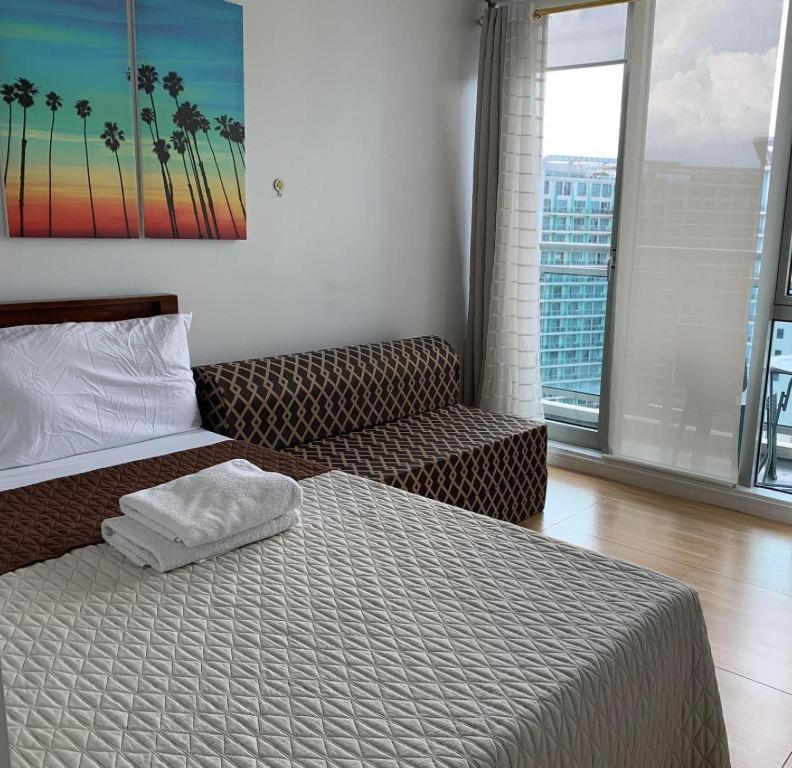 Azure C7 Balcony, Wifi, Near Mall Airport Manila Luaran gambar